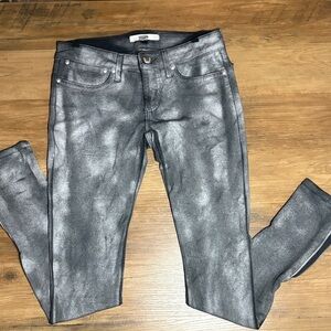 Fossil Women's Shimmering Silver Skinny Jeans